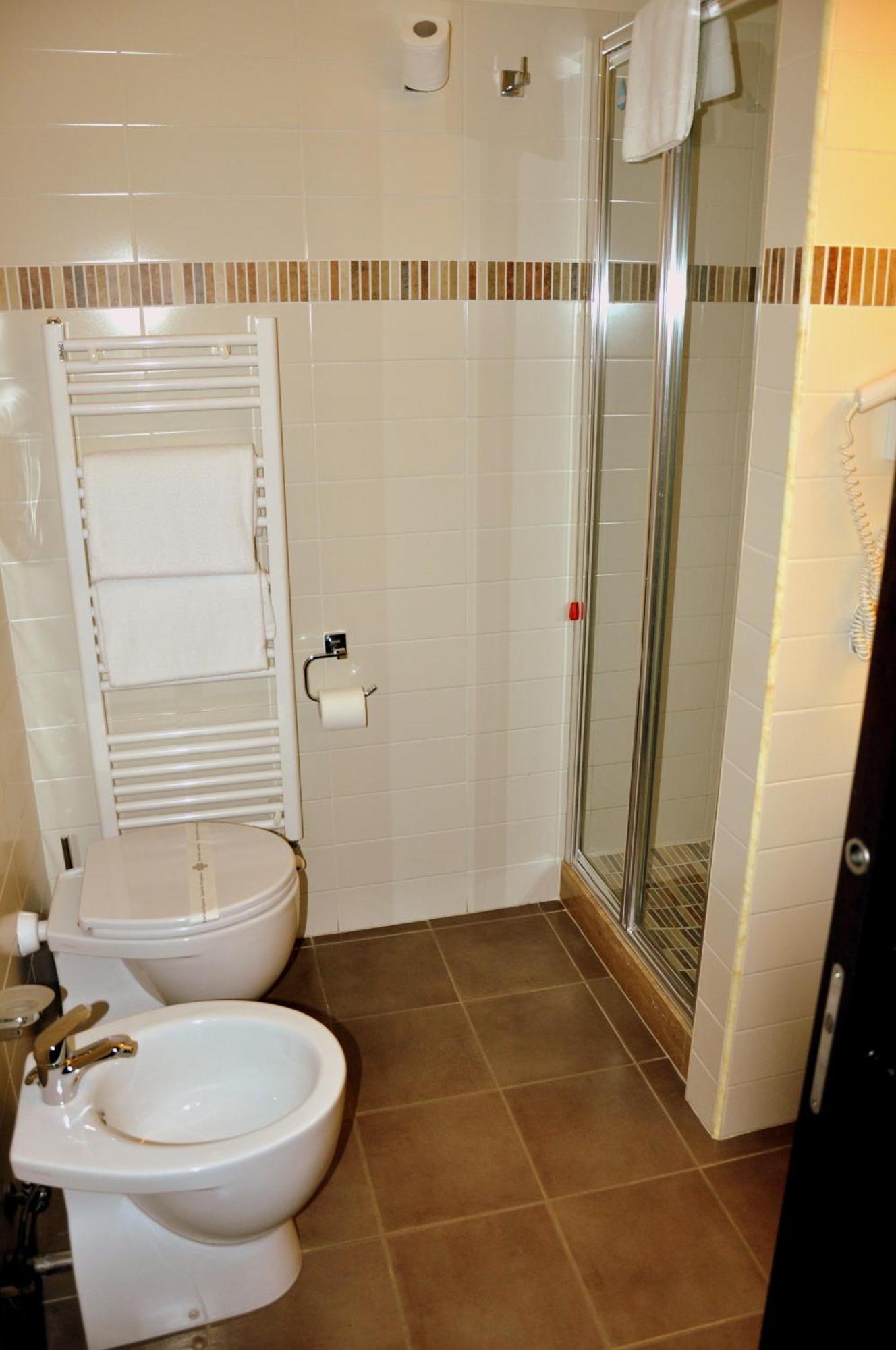 Hotel Fontana Del Re Ariano Irpino Habitación foto